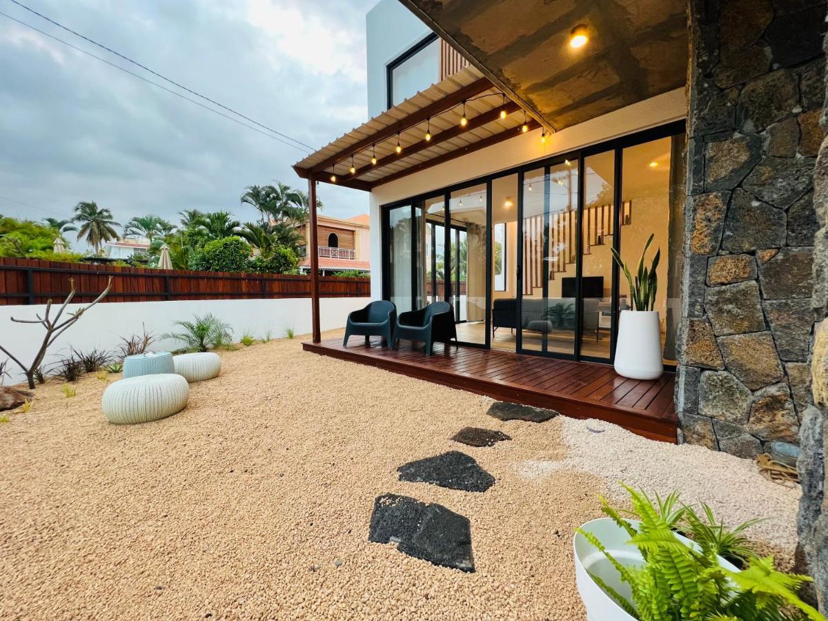 Into The Sea - Modern Home Close To The Beach Albion Bagian luar foto