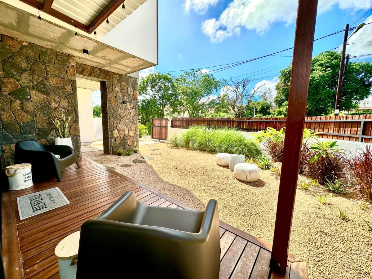 Into The Sea - Modern Home Close To The Beach Albion Bagian luar foto